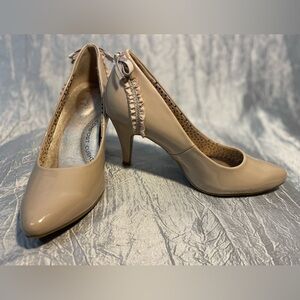 Jellypop Wilma tan heels with comfort cushion insole